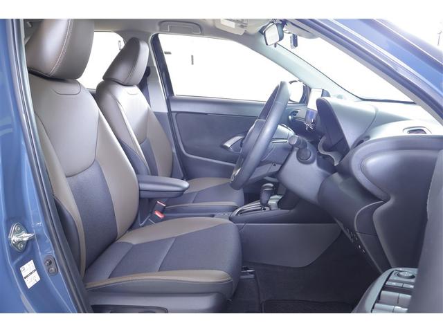 ヤリスクロス ハイブリッドＺ　ドライブレコーダ　インテリジェントキー　アルミホイル　ＬＥＤライト　１オ－ナ－　リアカメラ　クルーズコントロール　整備記録簿　横滑り防止システム　ＴＶ　電動シ－ト　パワステ　オートエアコン　キーフリー（15枚目）