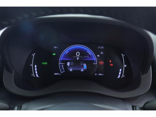 ヤリスクロス ハイブリッドＺ　ドライブレコーダ　インテリジェントキー　アルミホイル　ＬＥＤライト　１オ－ナ－　リアカメラ　クルーズコントロール　整備記録簿　横滑り防止システム　ＴＶ　電動シ－ト　パワステ　オートエアコン　キーフリー（22枚目）