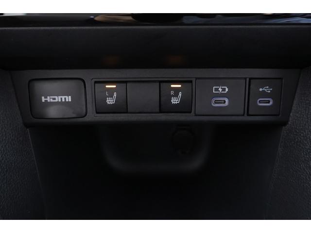 ヤリスクロス ハイブリッドＺ　ドライブレコーダ　インテリジェントキー　アルミホイル　ＬＥＤライト　１オ－ナ－　リアカメラ　クルーズコントロール　整備記録簿　横滑り防止システム　ＴＶ　電動シ－ト　パワステ　オートエアコン　キーフリー（27枚目）