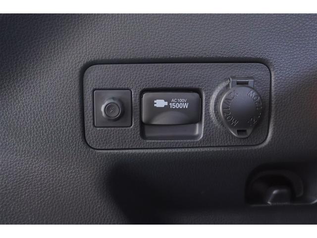 ヤリスクロス ハイブリッドＺ　ドライブレコーダ　インテリジェントキー　アルミホイル　ＬＥＤライト　１オ－ナ－　リアカメラ　クルーズコントロール　整備記録簿　横滑り防止システム　ＴＶ　電動シ－ト　パワステ　オートエアコン　キーフリー（28枚目）