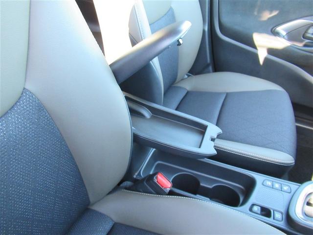 ヤリスクロス ハイブリッドＺ　ドライブレコーダ　インテリジェントキー　アルミホイル　ＬＥＤライト　１オ－ナ－　リアカメラ　クルーズコントロール　整備記録簿　横滑り防止システム　ＴＶ　電動シ－ト　パワステ　オートエアコン　キーフリー（31枚目）