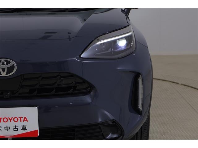 ヤリスクロス ハイブリッドＺ　ドライブレコーダ　インテリジェントキー　アルミホイル　ＬＥＤライト　１オ－ナ－　リアカメラ　クルーズコントロール　整備記録簿　横滑り防止システム　ＴＶ　電動シ－ト　パワステ　オートエアコン　キーフリー（37枚目）