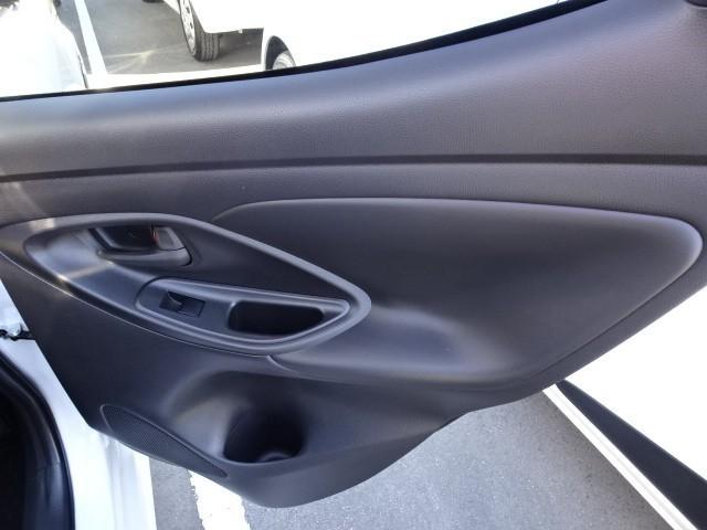 ヤリス ハイブリッドZ TSS キーレス フルセグテレビ オートエアコン バックモニター LEDライト クルコン スマートキー TV ETC ワンオーナー ドライブレコーダー ESC ミュージックプレイヤー接続可 記録簿(36枚目)