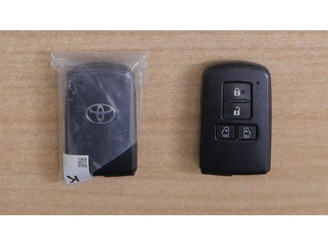 ヴォクシー ZS キラメキ2 衝突軽減ブレーキサポート メモリ-ナビ 地デジTV DVD再生可 バックモニタ ETC 3列シート 電動両側スライドドア スマキー 盗難防止装置 アルミホイール LEDランプ 点検記録簿 横滑防止(21枚目)