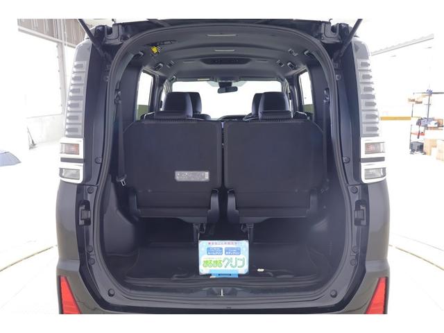ヴォクシー ＺＳ　煌　地上デジタル　ＴＳＳ　両側パワードア　アイドリングストップ車　パワーウィンド　横滑防止　１オーナ　整備記録簿　ＤＶＤ可　盗難防止装置　スマートエントリー　Ｂカメラ　ＬＥＤヘッドライト　メモリーナビ（18枚目）