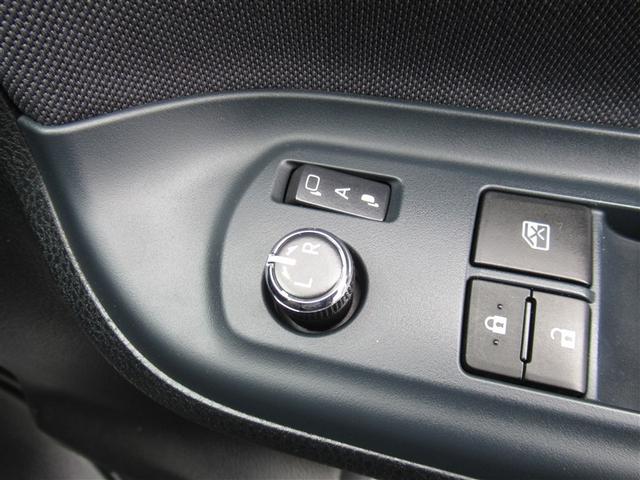 ヴォクシー ＺＳ　両電動スライドドア　地デジ　盗難防止システム　オートエアコン　ダブルエアバッグ　ＤＶＤ再生可　ＥＴＣ　ＬＥＤヘッドライト　キーレスエントリー　メモリーナビ　ナビＴＶ　３列シート　リアオートエアコン（14枚目）