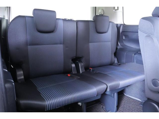 ヴォクシー ＺＳ　両電動スライドドア　地デジ　盗難防止システム　オートエアコン　ダブルエアバッグ　ＤＶＤ再生可　ＥＴＣ　ＬＥＤヘッドライト　キーレスエントリー　メモリーナビ　ナビＴＶ　３列シート　リアオートエアコン（17枚目）