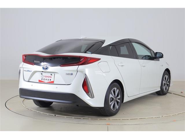 プリウスＰＨＶ Ａ　地デジＴＶ　盗難防止　メモリ－ナビ　エアコン　メディアプレイヤー接続　サイドエアバッグ　オートクルーズ　ＬＥＤランプ　ＥＴＣ付き　キーフリー　ナビＴＶ　スマートキー　ドラレコ　アルミホイール　ＡＢＳ（3枚目）