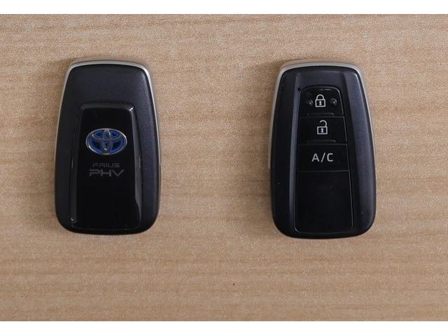 プリウスＰＨＶ Ａ　地デジＴＶ　盗難防止　メモリ－ナビ　エアコン　メディアプレイヤー接続　サイドエアバッグ　オートクルーズ　ＬＥＤランプ　ＥＴＣ付き　キーフリー　ナビＴＶ　スマートキー　ドラレコ　アルミホイール　ＡＢＳ（21枚目）