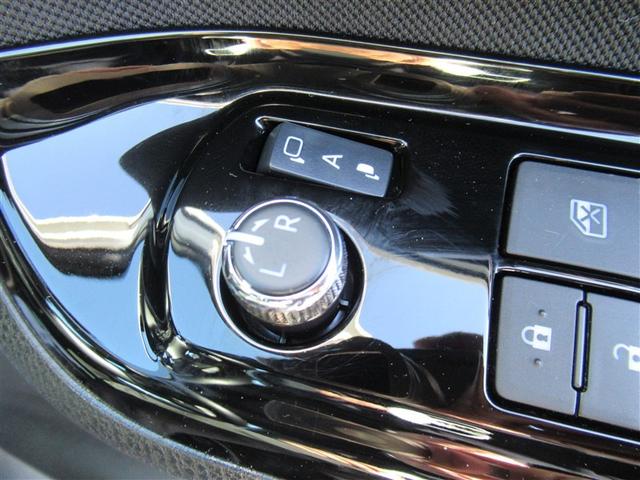 ヴォクシー ハイブリッドZS 煌II 両側パワスラドア キーフリー 1オナ ドラレコ付き 定期点検記録簿 リアエアコン スマートキー&プッシュスタート メモリーナビゲーション フルセグテレビ LEDヘッドライト アルミ ETC車載器(28枚目)