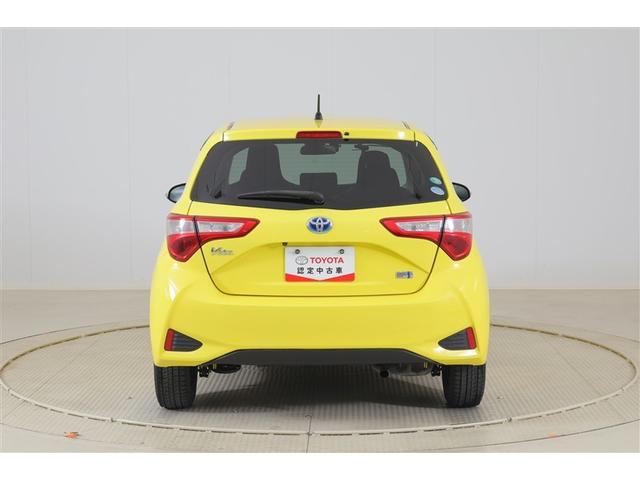 ヴィッツ ハイブリッドＦ　衝突軽減　ＬＥＤヘッドランプ　横滑り防止機能　盗難防止装置　スマートキー＆プッシュスタート　キーレス　ワンセグＴＶ　ＥＴＣ車載器　バックモニター　記録簿　エアコン　パワーステアリング　ＡＢＳ（32枚目）