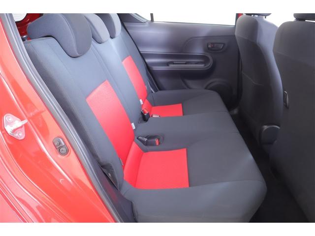 アクア S 衝突軽減B セキュリティー キーレススタート 両席エアバッグ スマートキーシステム バックモニタ ATエアコン VSC 地デジテレビ 運転席エアバッグ パワーウインドー ETC付 パワステ ABS(16枚目)