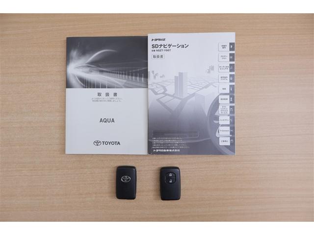 アクア S 衝突軽減B セキュリティー キーレススタート 両席エアバッグ スマートキーシステム バックモニタ ATエアコン VSC 地デジテレビ 運転席エアバッグ パワーウインドー ETC付 パワステ ABS(20枚目)