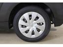 純正15インチスチールホイルでフルキャップです。タイヤサイズは175/65R15になります!
