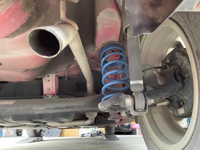 プレオプラス Ｌ　スマートアシスト　ブラックエディション　ローダウン・７万キロ代・車検９年１２月まで・ルーフラッピング・シャコタン（5枚目）