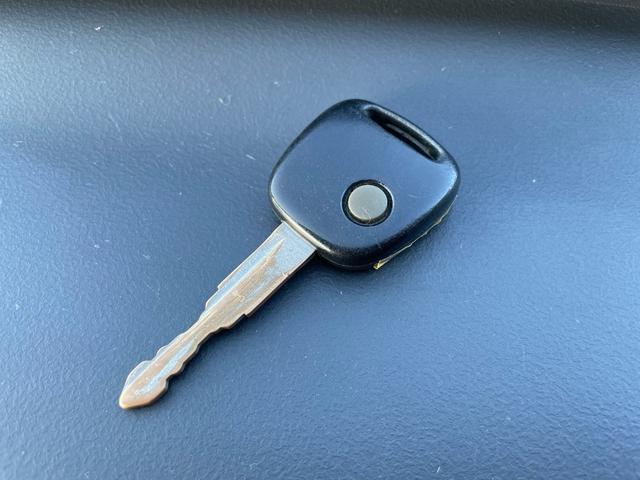 AZワゴン FX 5速マニュアル・車検9年11月まで・修復歴無し・故障診断済・4ナンバー登録可能・バン登録可能・5MT・キーレス・K6A・RR・ミッション・ギア・軽マニュアル(4枚目)