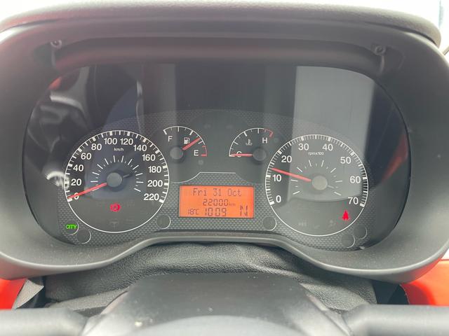 プント 2万キロ代・車検9年11月まで・サンルーフ・修復歴無し・禁煙車・グー鑑定車・ジウジアーロ・デュアロジック・セレスピード・FCAイタリー・(6枚目)