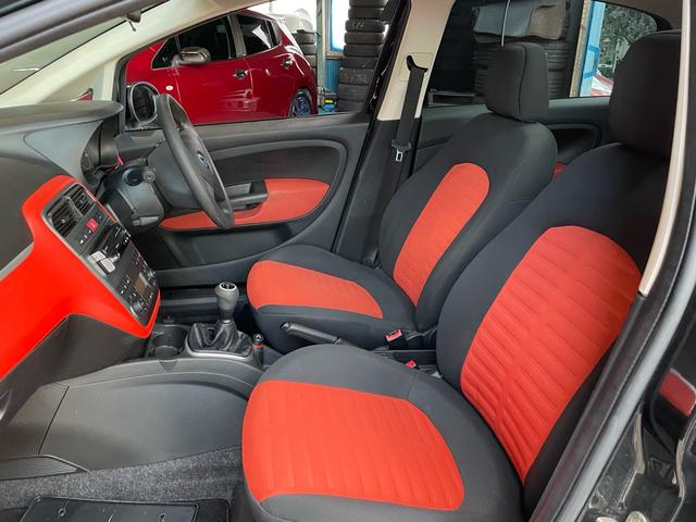 プント 2万キロ代・車検9年11月まで・サンルーフ・修復歴無し・禁煙車・グー鑑定車・ジウジアーロ・デュアロジック・セレスピード・FCAイタリー・(15枚目)