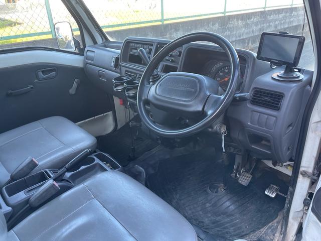 サンバートラック 　オートマ・６万キロ代・車検９年１１月まで・修復歴無し・エアコン無し・パワステ無し・３方開・農繁・２ＷＤ・軽トラ・ノークラ・３ＡＴ・スバル製４気筒・農道のポルシェ（2枚目）