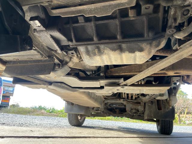 サンバートラック 　オートマ・６万キロ代・車検９年１１月まで・修復歴無し・エアコン無し・パワステ無し・３方開・農繁・２ＷＤ・軽トラ・ノークラ・３ＡＴ・スバル製４気筒・農道のポルシェ（17枚目）