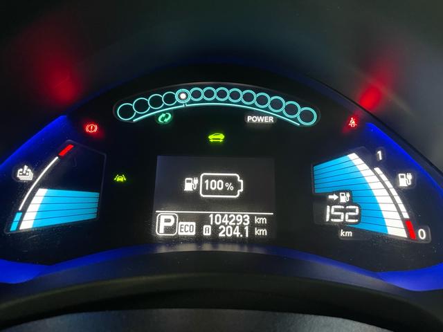 リーフ Ｘ（３０ｋｗｈ）　満充電１５０キロ・９セグ・車検９年１２月まで・修復歴無し・禁煙車・（2枚目）