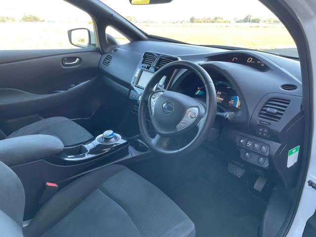 リーフ Ｘ（３０ｋｗｈ）　満充電１５０キロ・９セグ・車検９年１２月まで・修復歴無し・禁煙車・（64枚目）