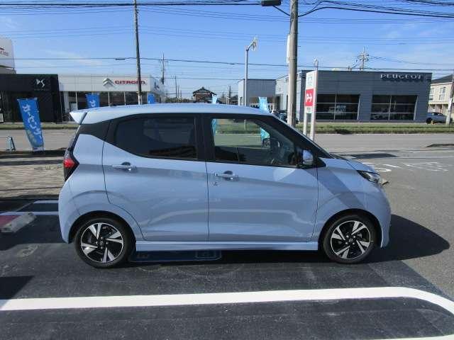 デイズ ６６０　ハイウェイスターＧターボ　プロパイロット　エディション　日産純正メモリーナビ・アラウンドビューモ　アルミ　イモビ　エアバック　ＥＴＣ車載器　ＬＥＤヘッドライト　レーダークルーズ　インテリジェントキー　禁煙車　レーンアシスト　キーレス　ドライブレコーダー　サイドカメラ　アイドリングストップ　エアコン（21枚目）