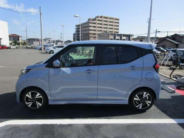 デイズ ６６０　ハイウェイスターＧターボ　プロパイロット　エディション　日産純正メモリーナビ・アラウンドビューモ　アルミ　イモビ　エアバック　ＥＴＣ車載器　ＬＥＤヘッドライト　レーダークルーズ　インテリジェントキー　禁煙車　レーンアシスト　キーレス　ドライブレコーダー　サイドカメラ　アイドリングストップ　エアコン（22枚目）