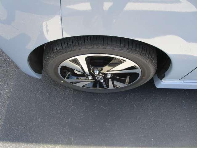 デイズ ６６０　ハイウェイスターＧターボ　プロパイロット　エディション　日産純正メモリーナビ・アラウンドビューモ　アルミ　イモビ　エアバック　ＥＴＣ車載器　ＬＥＤヘッドライト　レーダークルーズ　インテリジェントキー　禁煙車　レーンアシスト　キーレス　ドライブレコーダー　サイドカメラ　アイドリングストップ　エアコン（36枚目）