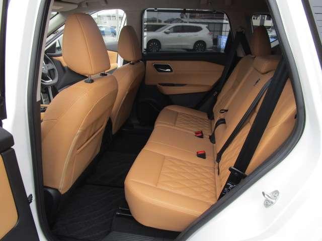 エクストレイル 1.5 G e-4ORCE 4WD 12.3インチコネクトナビ・アラウンドビュー 本革S 1オーナー パークアシスト 禁煙 LEDヘッドランプ ナビTV スマートキー レーダークルーズ LKA キーフリー ETC 4WD アルミホイール メモリーナビ 記録簿 ドライブレコーダー(20枚目)