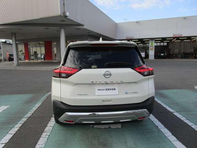 エクストレイル １．５　Ｇ　ｅ－４ＯＲＣＥ　４ＷＤ　１２．３インチ日産コネクトナビ・アラウンドビ　試乗車　１オーナー　パークアシスト　禁煙　ＬＥＤヘッドランプ　ナビＴＶ　スマートキー　レーダークルーズ　ＬＫＡ　キーフリー　ＥＴＣ　４ＷＤ　アルミホイール　メモリーナビ　記録簿　ドライブレコーダー（5枚目）