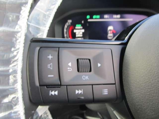 エクストレイル １．５　Ｇ　ｅ－４ＯＲＣＥ　４ＷＤ　１２．３インチ日産コネクトナビ・アラウンドビ　試乗車　１オーナー　パークアシスト　禁煙　ＬＥＤヘッドランプ　ナビＴＶ　スマートキー　レーダークルーズ　ＬＫＡ　キーフリー　ＥＴＣ　４ＷＤ　アルミホイール　メモリーナビ　記録簿　ドライブレコーダー（15枚目）