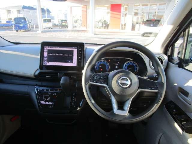 デイズ ６６０　Ｘ　日産純正メモリーナビ・アラウンドビュー　アラウンドＭ　踏み間違え防止　禁煙　スマートキー　イモビライザー　バックカメラ　１オーナー　カーナビ　レーンキープ　アイドリングストップ　ドライブレコーダー　キーレス　フルオートエアコン　ＬＥＤライト（2枚目）