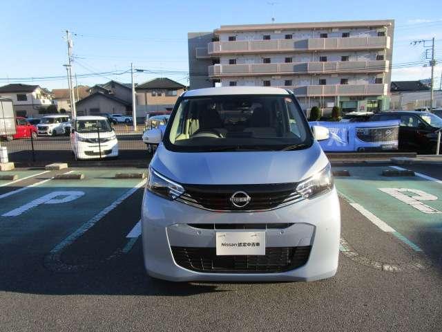 デイズ ６６０　Ｘ　日産純正メモリーナビ・アラウンドビュー　アラウンドＭ　踏み間違え防止　禁煙　スマートキー　イモビライザー　バックカメラ　１オーナー　カーナビ　レーンキープ　アイドリングストップ　ドライブレコーダー　キーレス　フルオートエアコン　ＬＥＤライト（7枚目）