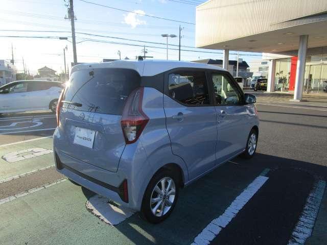 デイズ ６６０　Ｘ　日産純正メモリーナビ・アラウンドビュー　アラウンドＭ　踏み間違え防止　禁煙　スマートキー　イモビライザー　バックカメラ　１オーナー　カーナビ　レーンキープ　アイドリングストップ　ドライブレコーダー　キーレス　フルオートエアコン　ＬＥＤライト（9枚目）