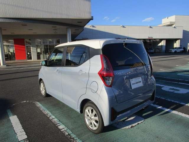 デイズ ６６０　Ｘ　日産純正メモリーナビ・アラウンドビュー　アラウンドＭ　踏み間違え防止　禁煙　スマートキー　イモビライザー　バックカメラ　１オーナー　カーナビ　レーンキープ　アイドリングストップ　ドライブレコーダー　キーレス　フルオートエアコン　ＬＥＤライト（11枚目）