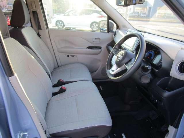 デイズ ６６０　Ｘ　日産純正メモリーナビ・アラウンドビュー　アラウンドＭ　踏み間違え防止　禁煙　スマートキー　イモビライザー　バックカメラ　１オーナー　カーナビ　レーンキープ　アイドリングストップ　ドライブレコーダー　キーレス　フルオートエアコン　ＬＥＤライト（17枚目）