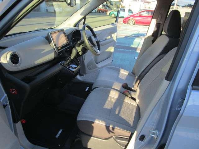 デイズ ６６０　Ｘ　日産純正メモリーナビ・アラウンドビュー　アラウンドＭ　踏み間違え防止　禁煙　スマートキー　イモビライザー　バックカメラ　１オーナー　カーナビ　レーンキープ　アイドリングストップ　ドライブレコーダー　キーレス　フルオートエアコン　ＬＥＤライト（18枚目）