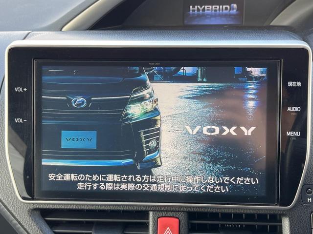 ヴォクシー ハイブリッドＺＳ　煌ＩＩ　モデリスタ　両側電動ドア　純正ＳＤナビ　バックカメラ　衝突被害軽減システム　禁煙車　ドラレコ　コーナーセンサー　スマートキー　ＬＥＤヘッド　ＥＴＣ２．０　オートハイビーム　車線逸脱警報　オートライト（4枚目）
