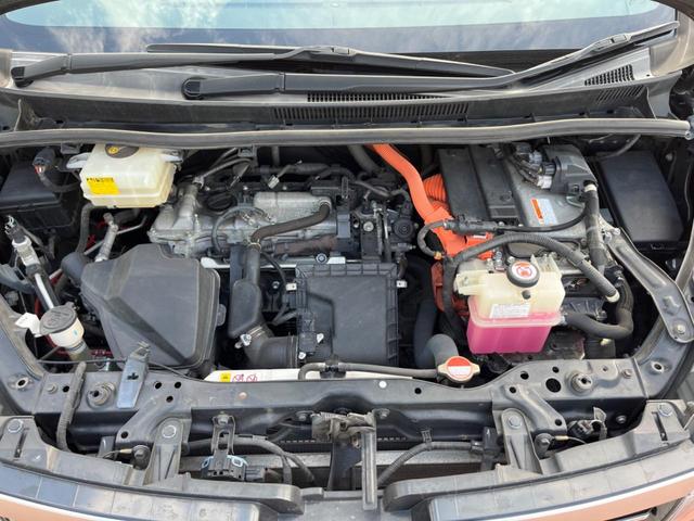 ヴォクシー ハイブリッドＺＳ　煌ＩＩ　モデリスタ　両側電動ドア　純正ＳＤナビ　バックカメラ　衝突被害軽減システム　禁煙車　ドラレコ　コーナーセンサー　スマートキー　ＬＥＤヘッド　ＥＴＣ２．０　オートハイビーム　車線逸脱警報　オートライト（20枚目）