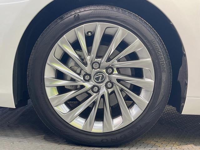 ＥＳ ＥＳ３００ｈ　バージョンＬ　ムーンルーフ　マークレビンソン　デジタルインナーミラー　リアスポイラー　黒革　全席シートヒーター　３席独立温度調整オートエアコン　パノラミックビューモニター　ＢＳＭ　ハンズフリーパワートランクリット（60枚目）