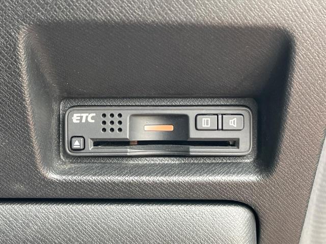 ステップワゴンスパーダ Ｚ　クールスピリット　両側電動ドア　ＳＤナビ　後席モニター　バックカメラ　衝突被害軽減システム　ドラレコ　スマートキー　ＨＩＤヘッド　ビルトインＥＴＣ　クルコン　オートライト　オートエアコン　純正１７インチアルミ（7枚目）