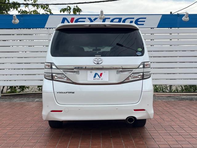 ヴェルファイア ２．４Ｚ　両側電動ドア　ＳＤナビ　１００Ｖ電源　禁煙車　コーナーセンサー　スマートキー　ＨＩＤヘッド　ＥＴＣ２．０　オートライト　デュアルエアコン　リアエアコン　Ｂｌｕｅｔｏｏｔｈ　ＣＤ　ＤＶＤ再生　地デジ（16枚目）