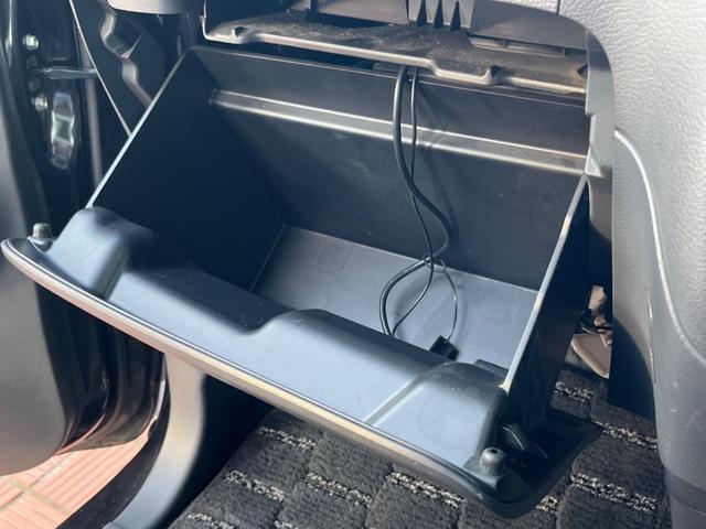 スペーシアカスタム ＴＳ　両側電動ドア　ＳＤナビ　バックカメラ　衝突被害軽減システム　禁煙車　ドラレコ　スマートキー　ＨＩＤヘッド　ビルトインＥＴＣ　オートライト　オートエアコン　純正１５インチアルミ　ＣＤ　ＤＶＤ再生（36枚目）
