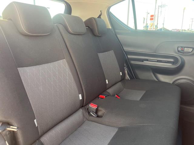 アクア Ｓスタイルブラック　衝突被害軽減システム　コーナーセンサー　スマートキー　ＬＥＤヘッド　ビルトインＥＴＣ　車線逸脱警報　オートライト　オートエアコン　ＣＤ（9枚目）