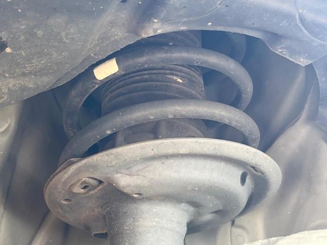 アクア Ｓスタイルブラック　衝突被害軽減システム　コーナーセンサー　スマートキー　ＬＥＤヘッド　ビルトインＥＴＣ　車線逸脱警報　オートライト　オートエアコン　ＣＤ（20枚目）