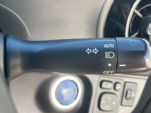 アクア Ｓスタイルブラック　衝突被害軽減システム　コーナーセンサー　スマートキー　ＬＥＤヘッド　ビルトインＥＴＣ　車線逸脱警報　オートライト　オートエアコン　ＣＤ（25枚目）