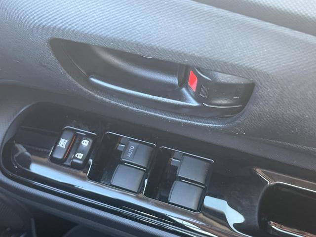 アクア Ｓスタイルブラック　衝突被害軽減システム　コーナーセンサー　スマートキー　ＬＥＤヘッド　ビルトインＥＴＣ　車線逸脱警報　オートライト　オートエアコン　ＣＤ（28枚目）