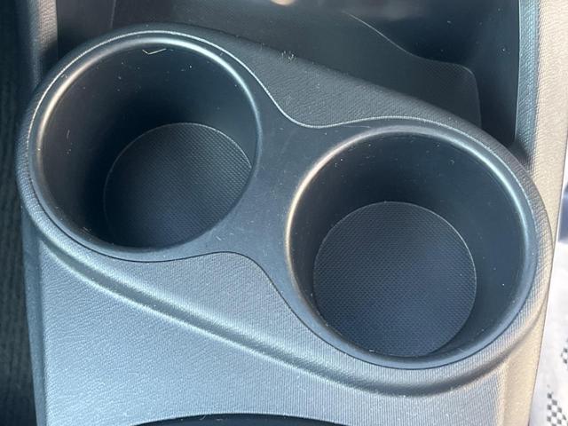 アクア Ｓスタイルブラック　衝突被害軽減システム　コーナーセンサー　スマートキー　ＬＥＤヘッド　ビルトインＥＴＣ　車線逸脱警報　オートライト　オートエアコン　ＣＤ（33枚目）