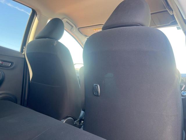 アクア Ｓスタイルブラック　衝突被害軽減システム　コーナーセンサー　スマートキー　ＬＥＤヘッド　ビルトインＥＴＣ　車線逸脱警報　オートライト　オートエアコン　ＣＤ（36枚目）